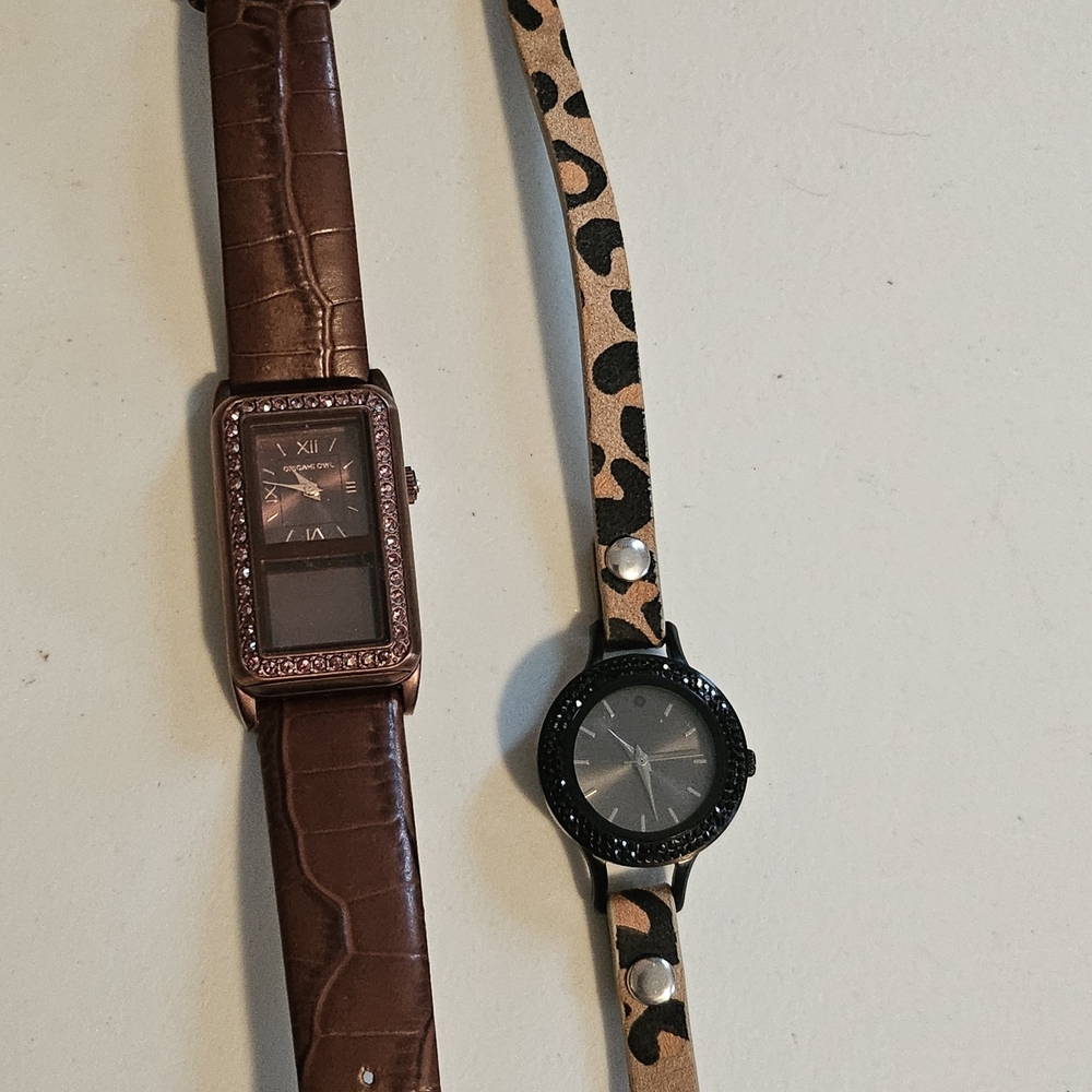 Origami Owl Brown Leather and Black Watch Set